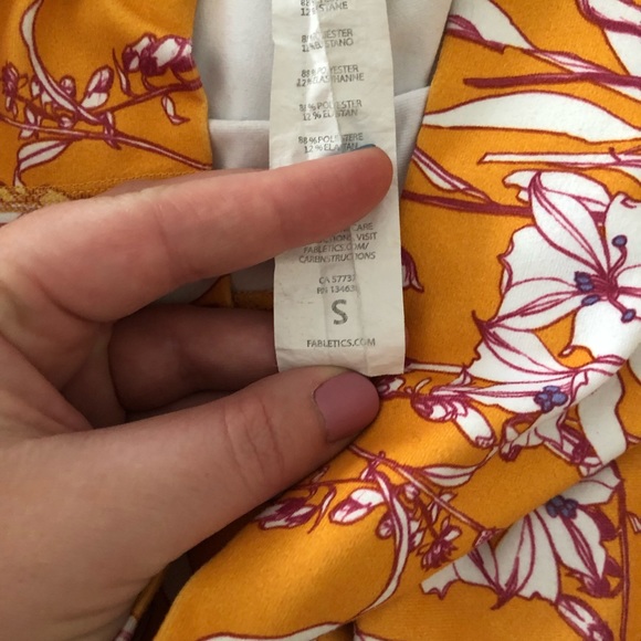 Fabletics leggings - Picture 2 of 3